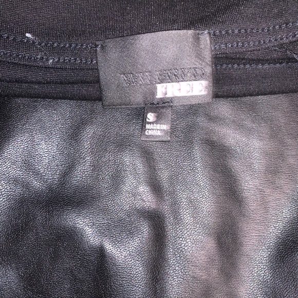 Aritzia Wilfred free, faux leather, high waisted mini skirt - Picture 4 of 5